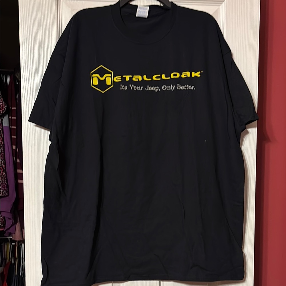 NWOT metalcloak Black with yellow and grey writing Men's T-Shirt size 2xl